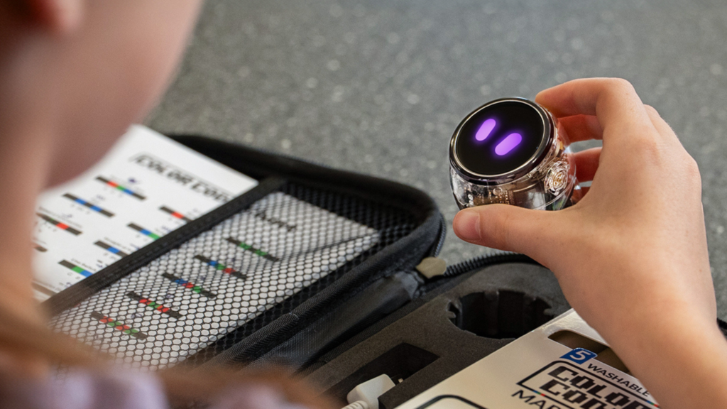 Ari Coding Robot: Smarter coding for students of all ages in STEM education