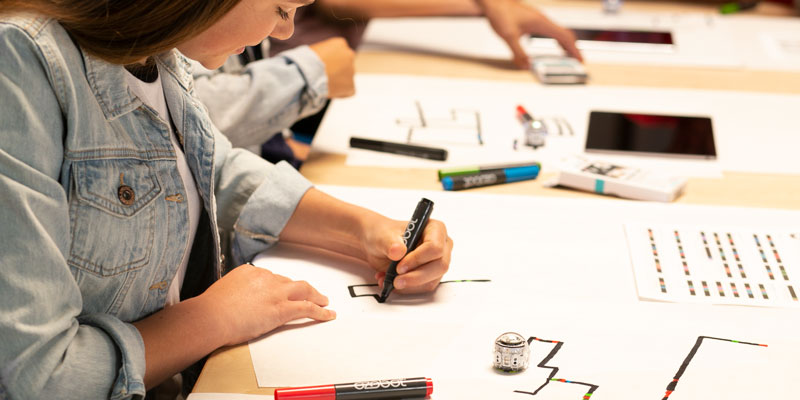 March STEM Lesson Spotlight: Ozobot is a great way to teach English Language Arts (ELA)